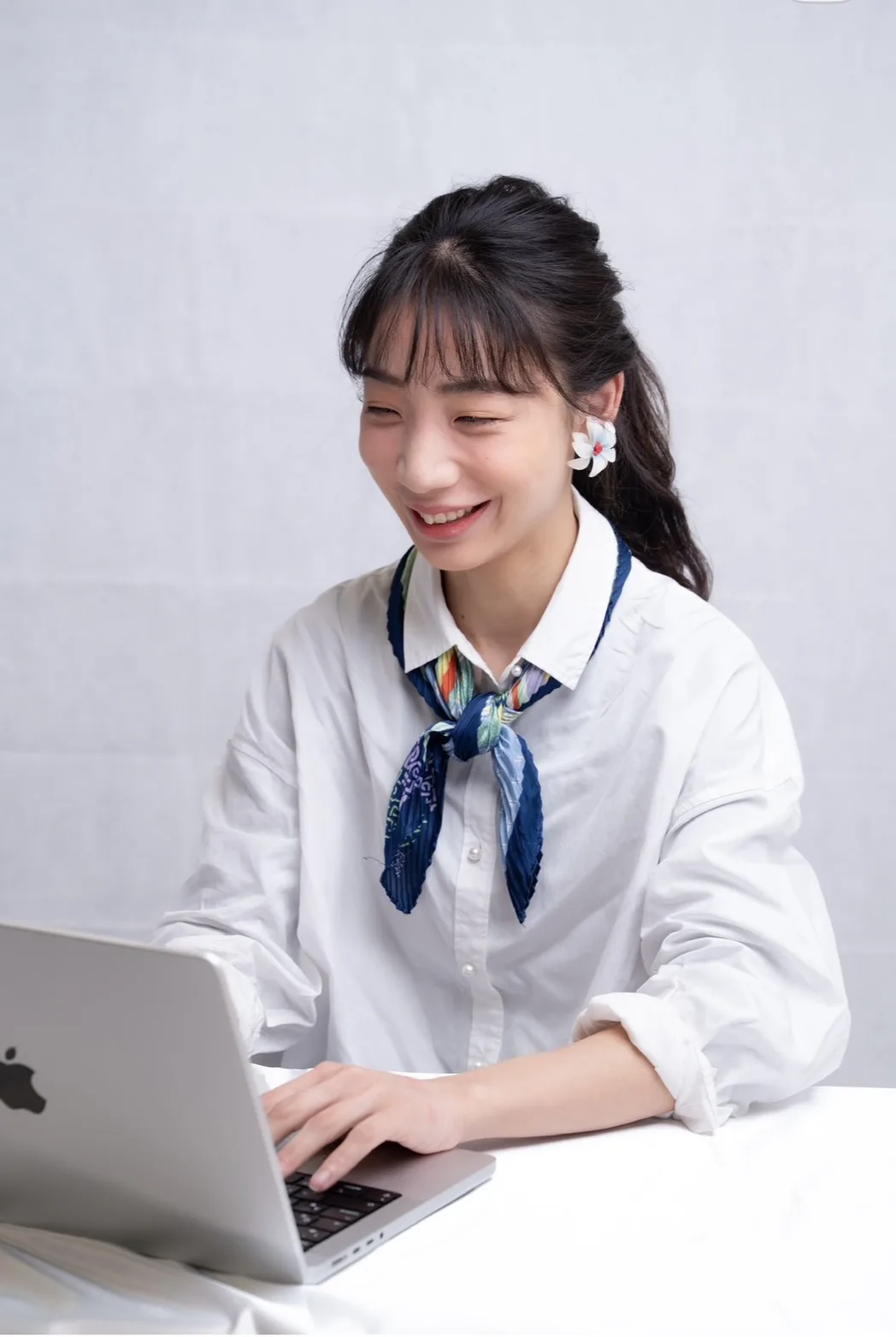 あや